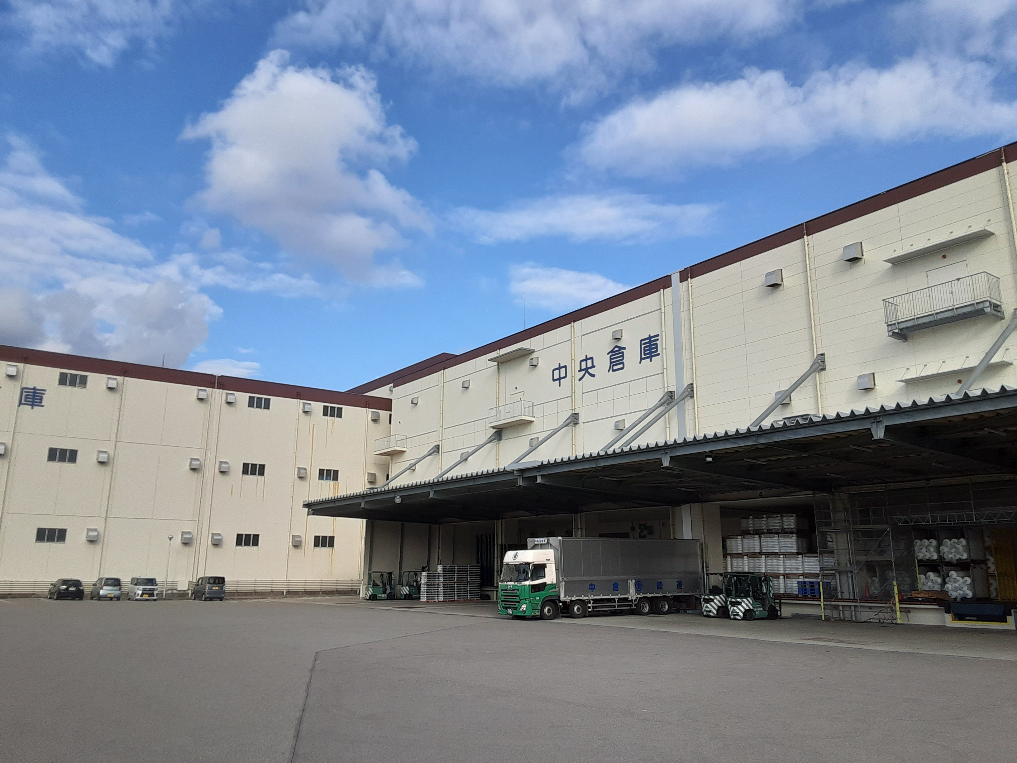 業界をけん引する総合物流企業!!正社員登用制度あり